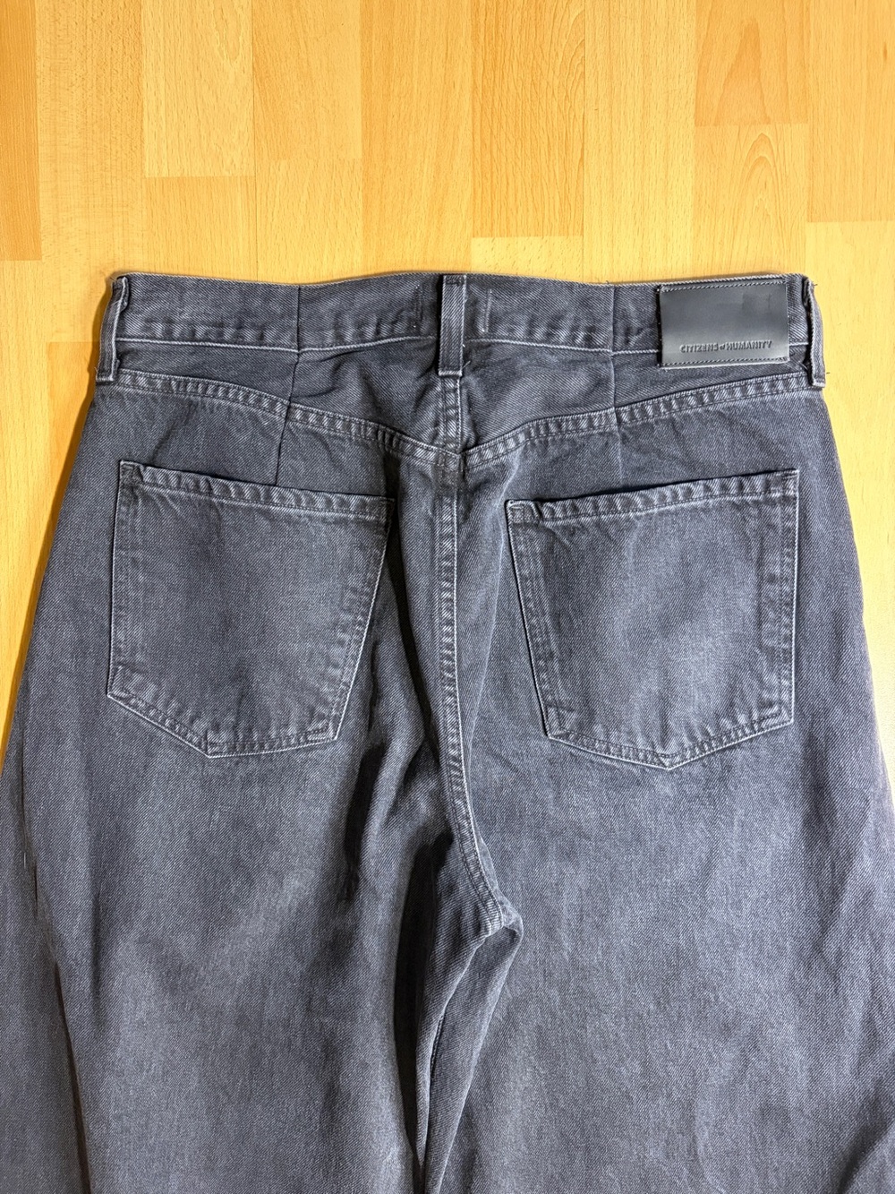 Citizens Of Humanity Miro Relaxed Barrel Leg Jean in Raine Charcoal Grey 29 - Picture 11 of 14